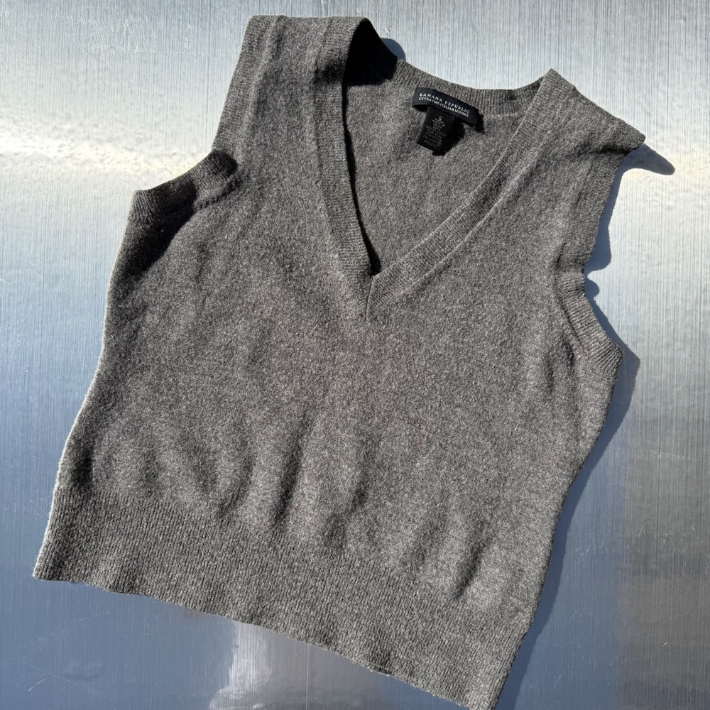 Banana Republic Grey Cashmere Blend Sweater Vest